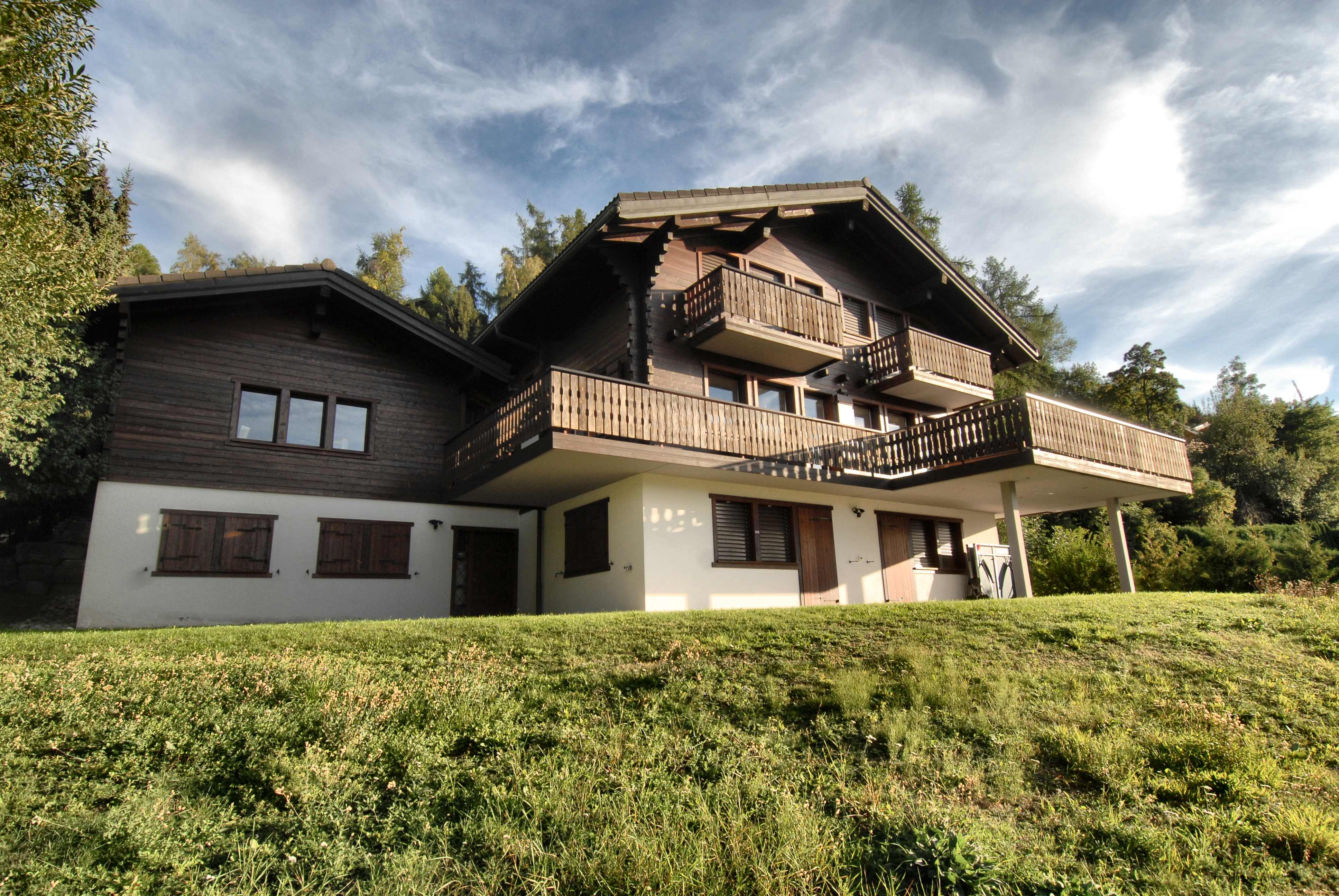 The chalet from the garden
