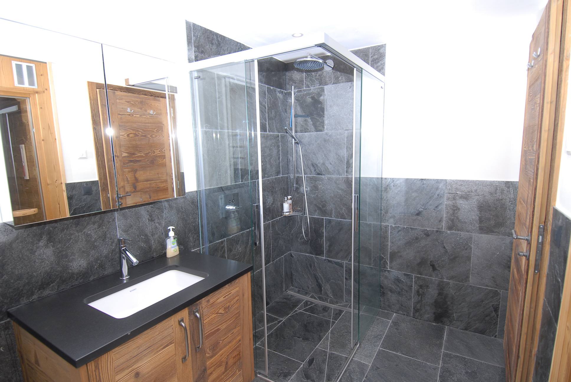 Ensuite shower room